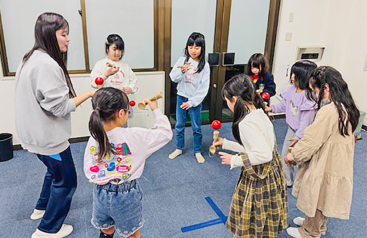 子どもと関わる様子